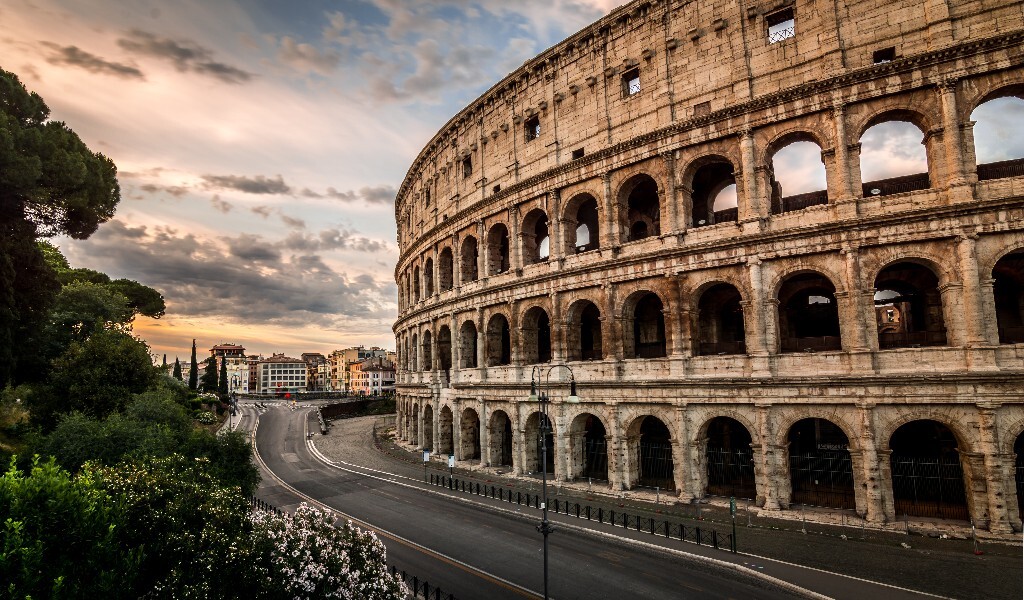 关于清晨突围战来临，罗马围绕欧超杯刷新队史纪录，更衣室稳定，身体对抗强度拉满的信息-尊龙娱乐平台