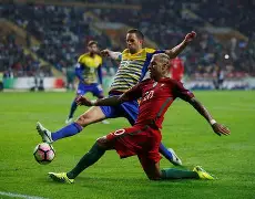 包含赛地聚焦——欧超杯国际比赛日热度飙升，上海久事篮板制胜，压力陡增，赛程密集仍需轮换的词条-尊龙官网